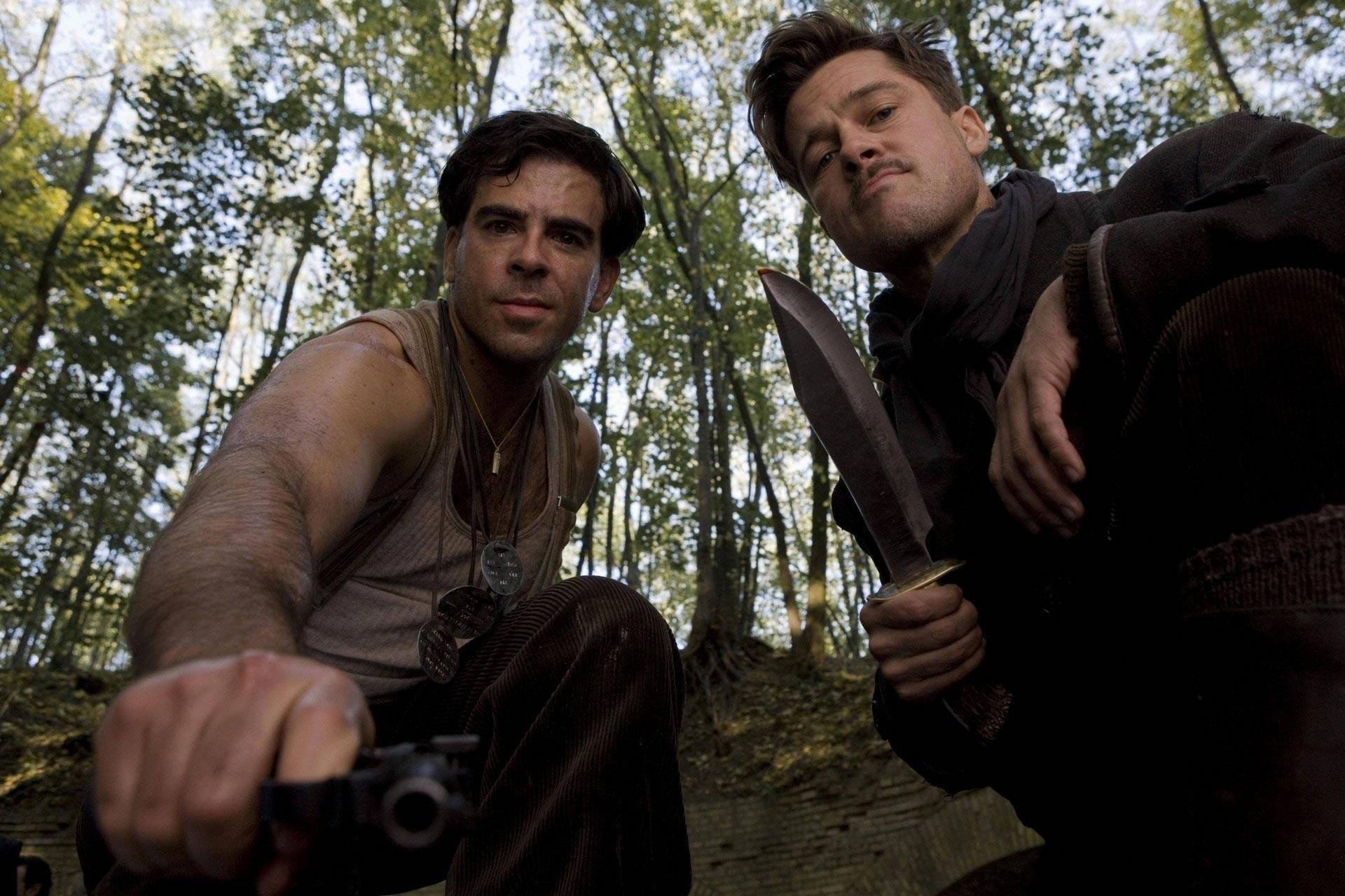 two men weapons actors movie pair forest brad pitt