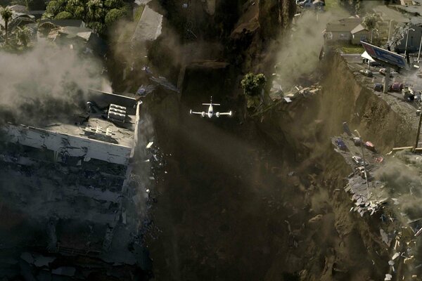 Devastazione e Volo 2012 aereo sopra la scogliera