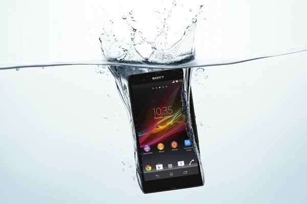 Werbung für ein wasserdichtes Sony-Handy