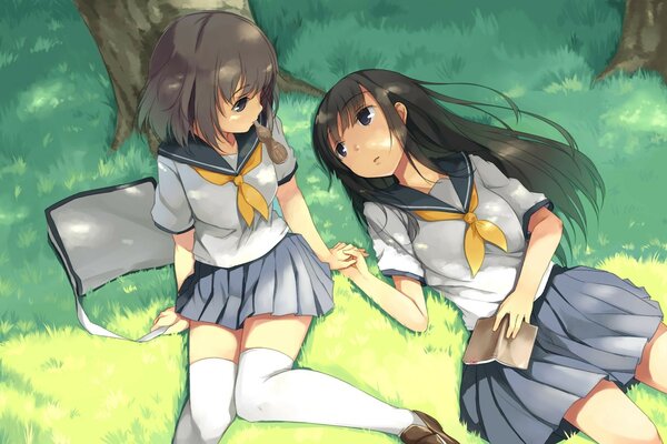 Anime Schulmädchen unter einem Baum mit Büchern