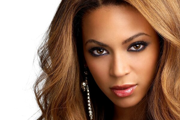 La célèbre chanteuse mulâtre Beyonce