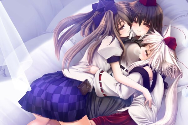 Anime tres chicas en la cama