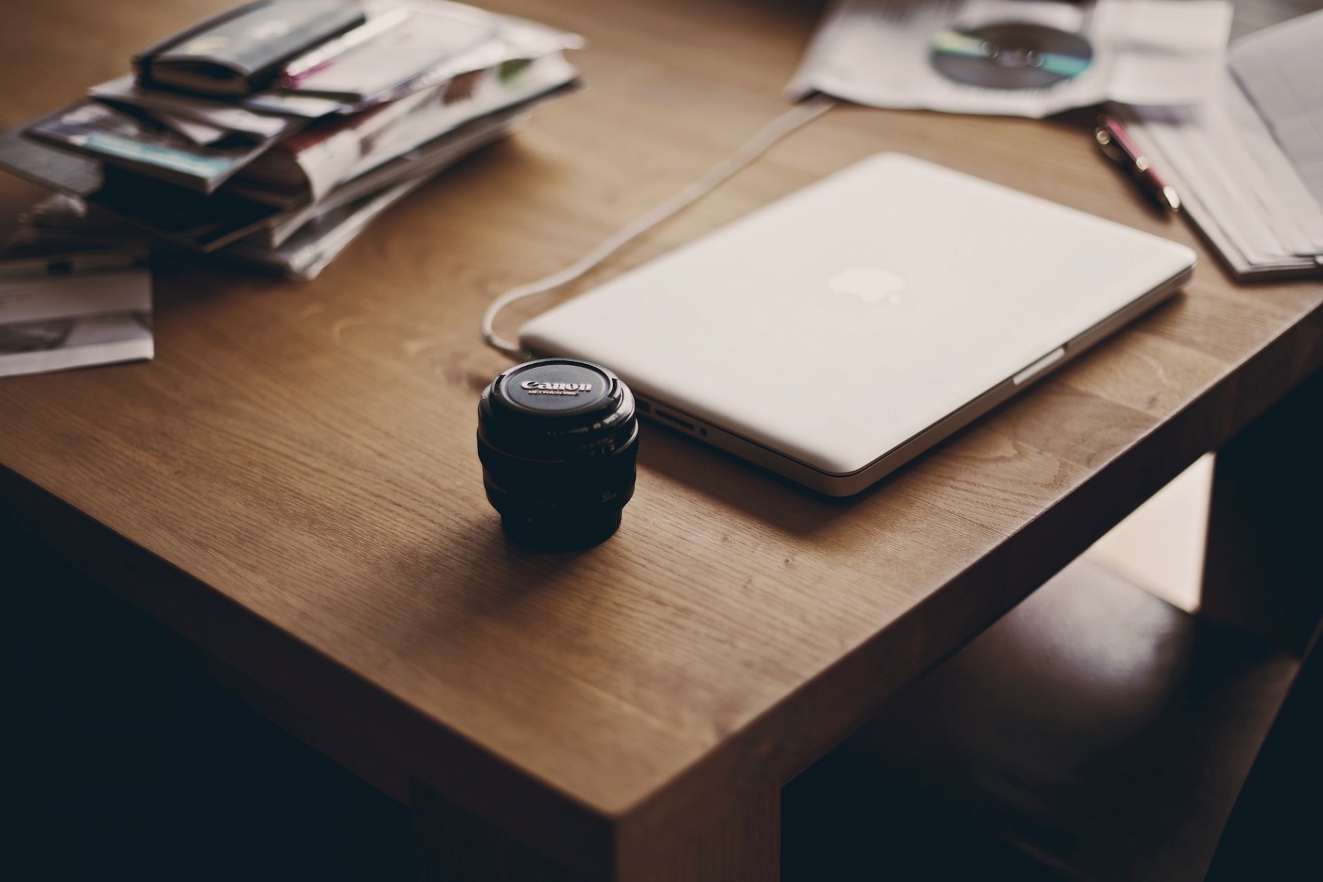 notebook table apple canon