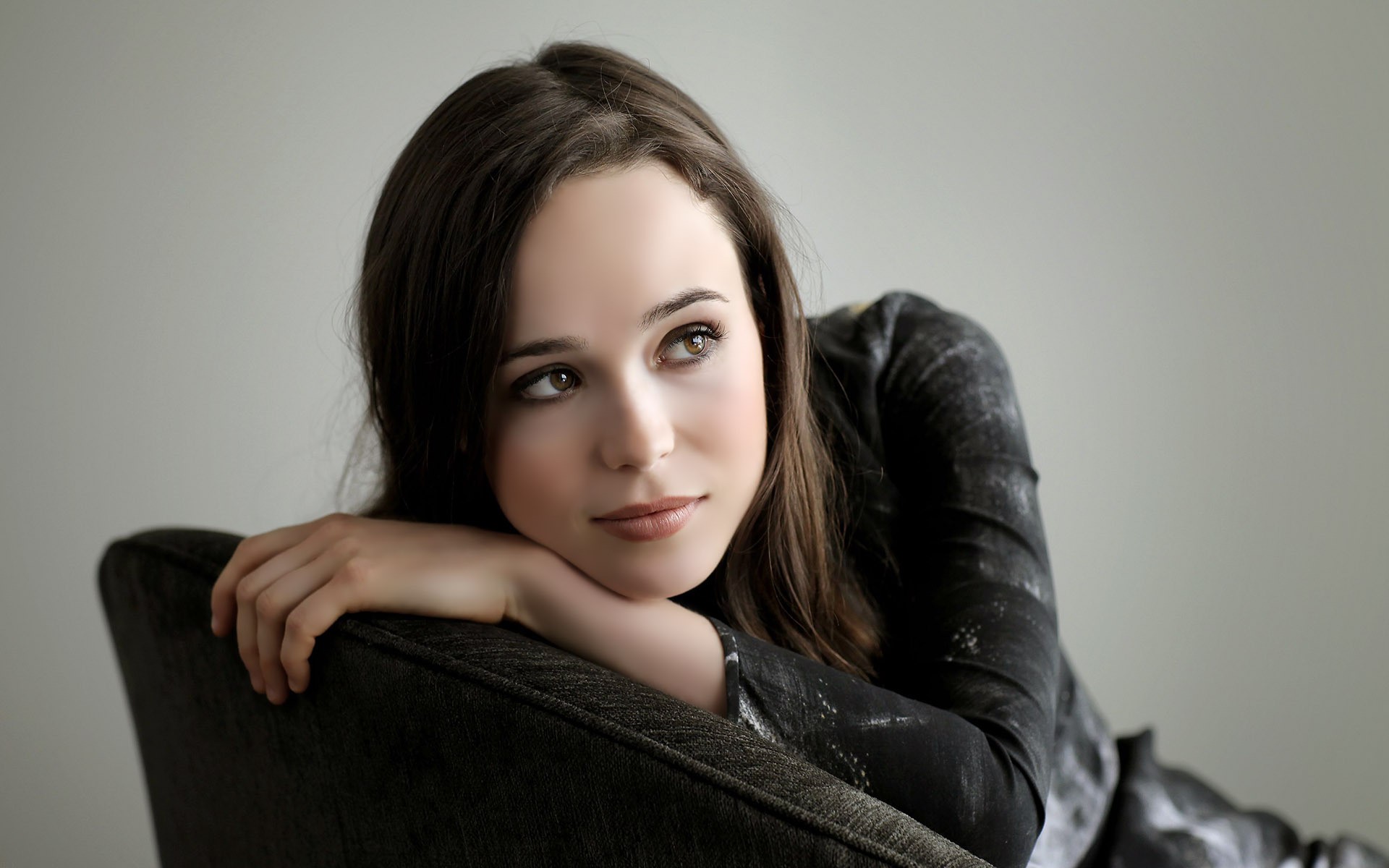 ellen page ragazza sguardo