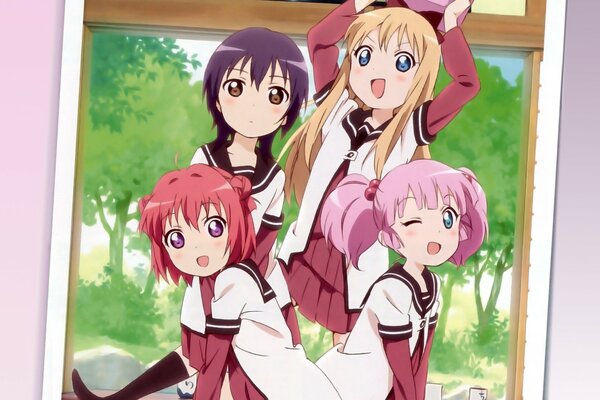 Tinatsu avec des copines en uniforme