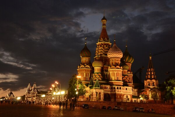 Moscou de nuit. Place rouge. beauté