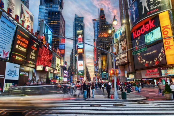 De nombreuses publicités sur Times Square à New York