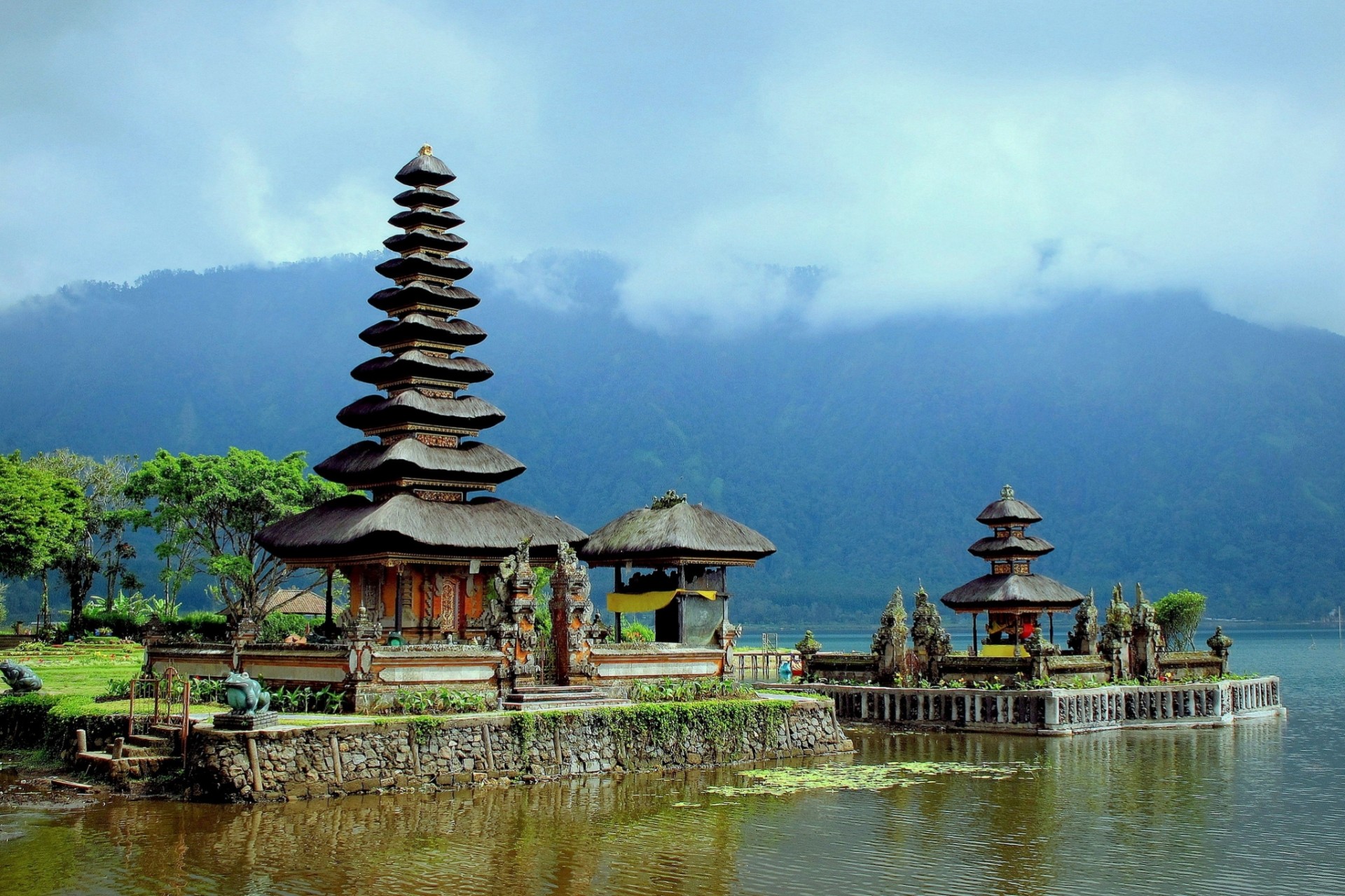 templo lago indonesia bali lago hermano