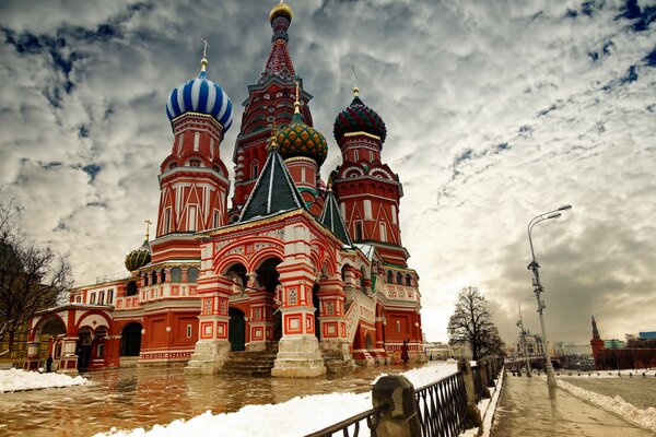 Temple à Moscou en hiver