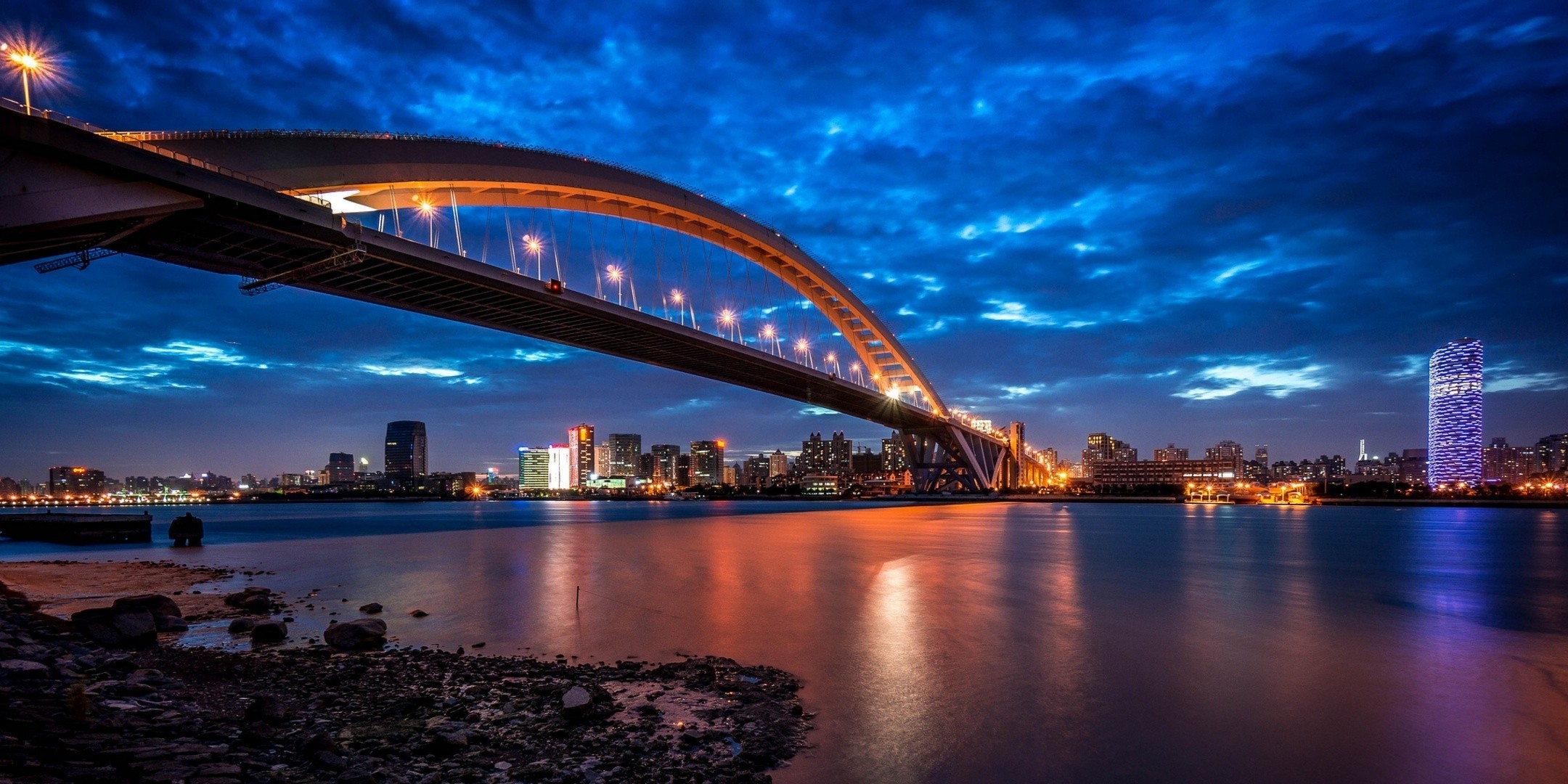 río huangpu china shanghai ciudad nocturna puente