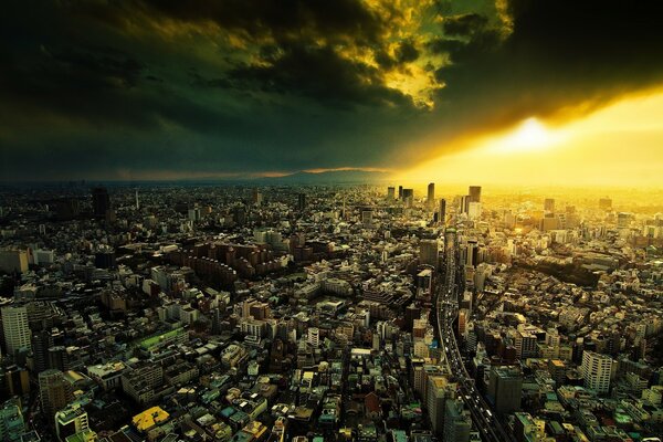 A gap in the sky over city buildings