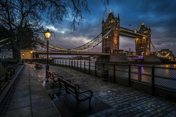 Tower Bridge-klejnot Londynu