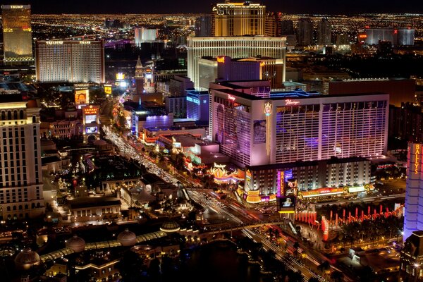 Noche de las Vegas en las luces