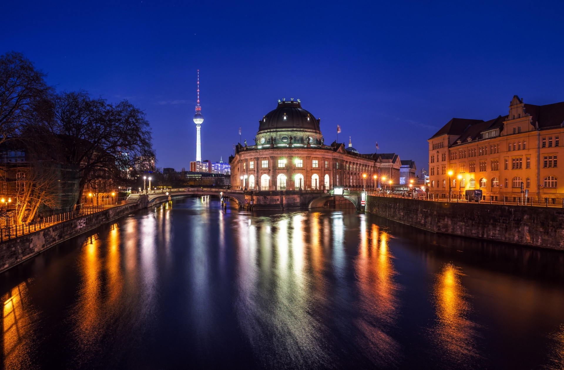 lichter nacht fluss turm reflexion berlin brücke berliner haus stadt spree deutschland berliner dom reparatur licht häuser