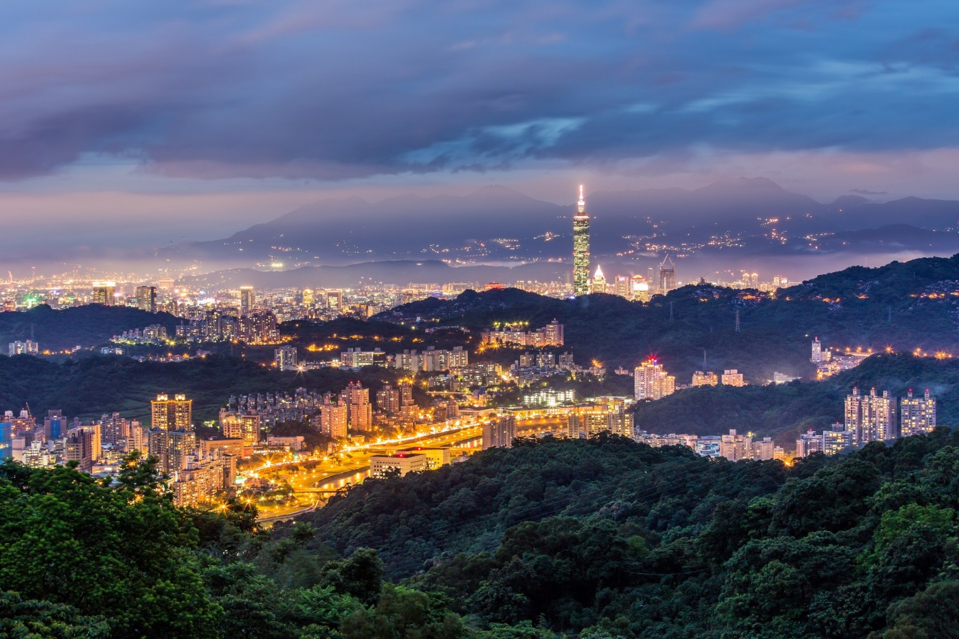 ansicht himmel berge blau china bäume stadt gebäude turm beleuchtung taiwan häuser lichter wolken dunkelheit panorama nacht höhe hügel taipeh