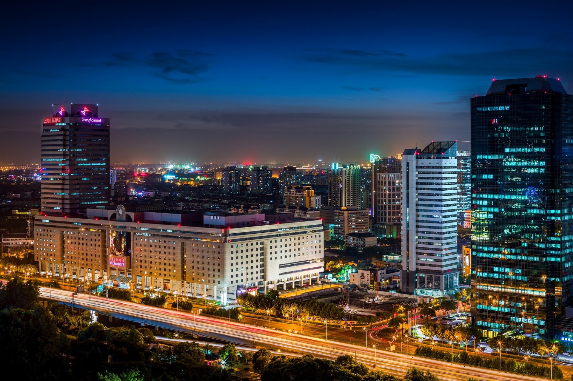 lichter hintergrundbeleuchtung nacht china asien wolkenkratzer shanghai straße stadt gebäude shanghai mart beleuchtung häuser