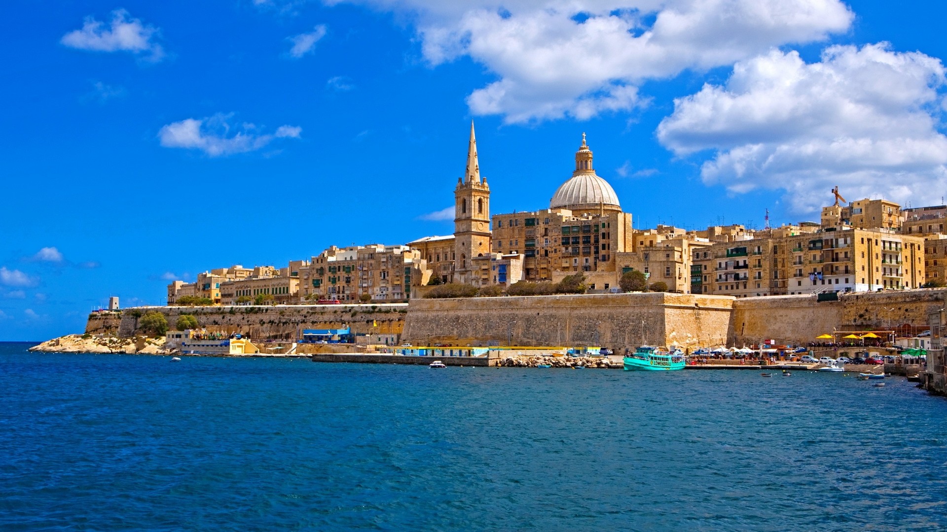 malta architektura lato morze molo valletta domy