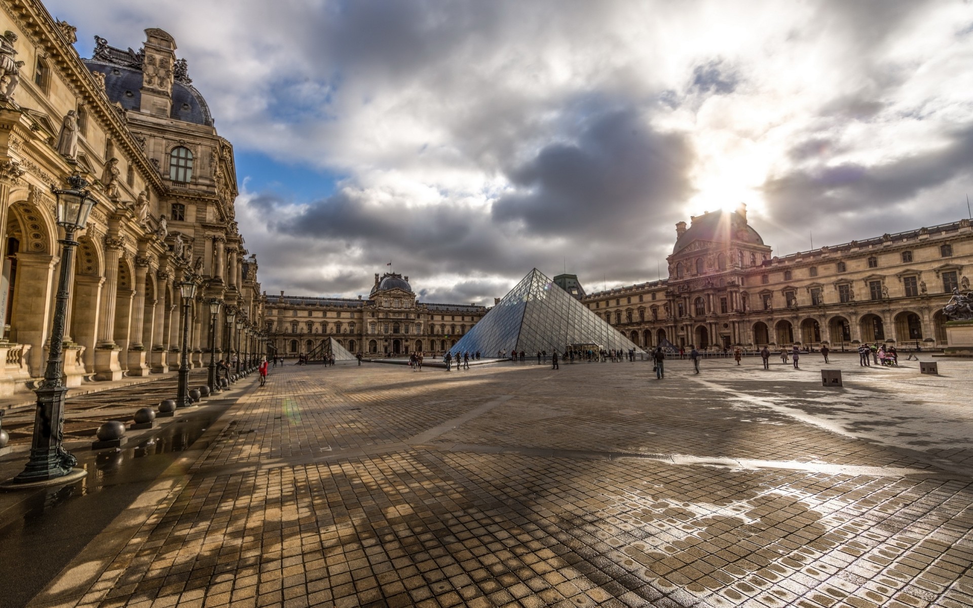 louvre qatar airways parís