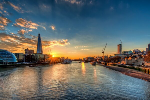 Evening sunset on the river Thames