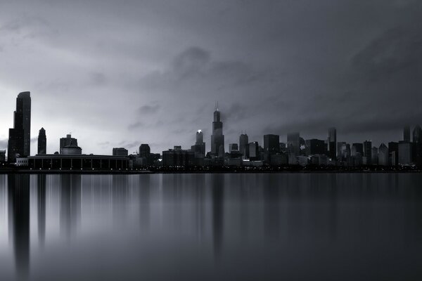 Immagine in bianco e nero. Nebbia a Chicago