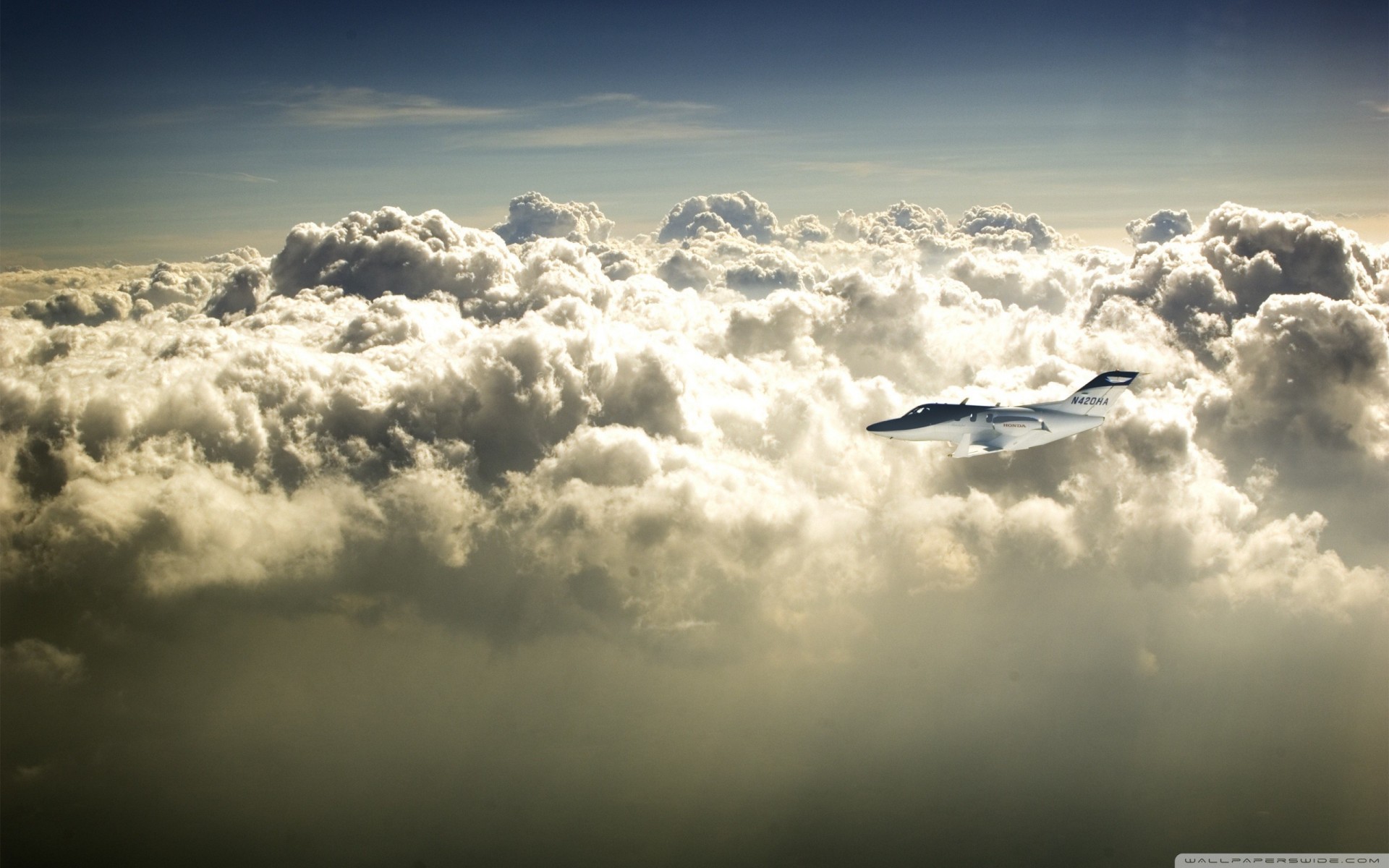 nuages ant-5 avion