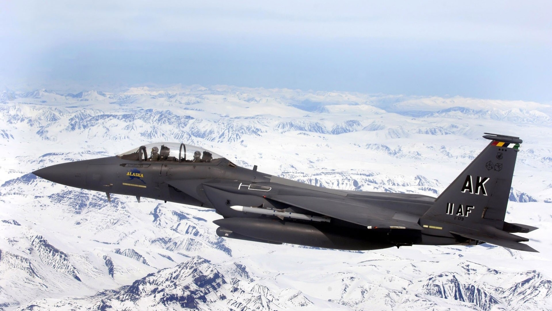 avión águila f-15e militar montañas