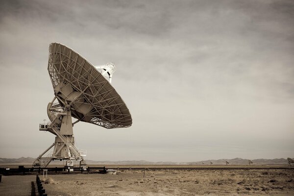 The most powerful antenna for communication with other worlds