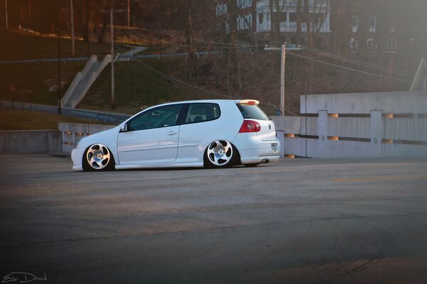 Volkswagen Golf white