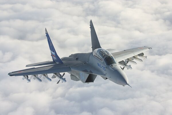 Russian multifunctional light fighter MIG-35