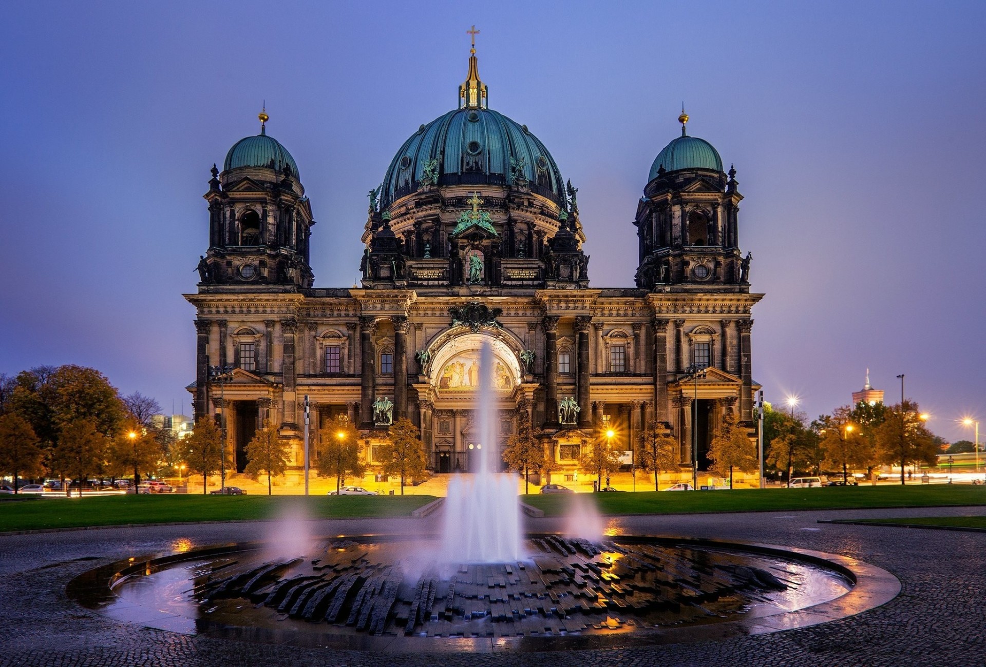 licht brunnen nacht grau berlin stadt