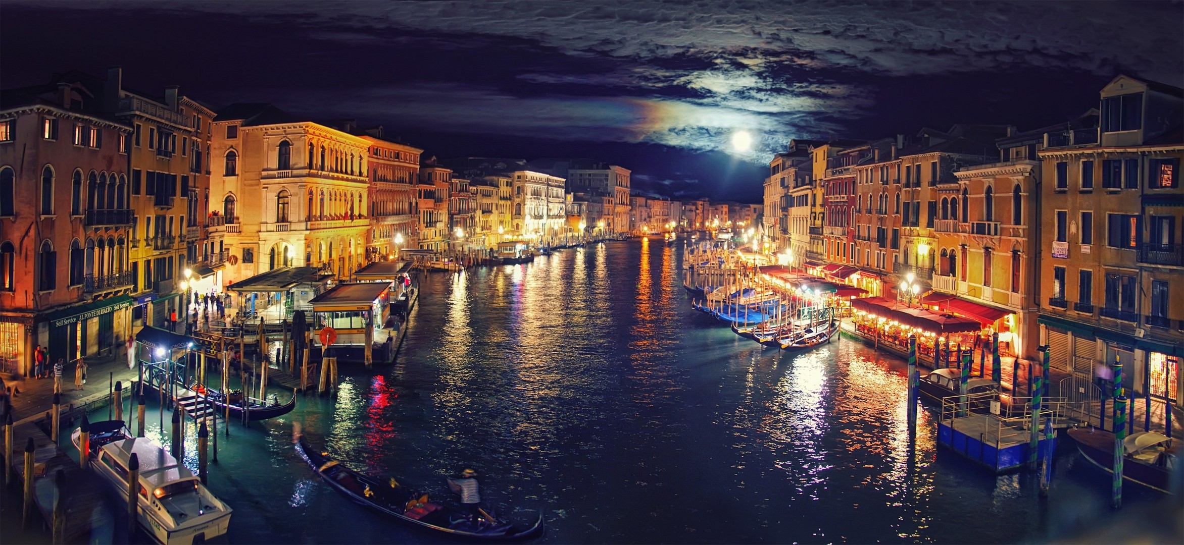 night venice grand canal italy