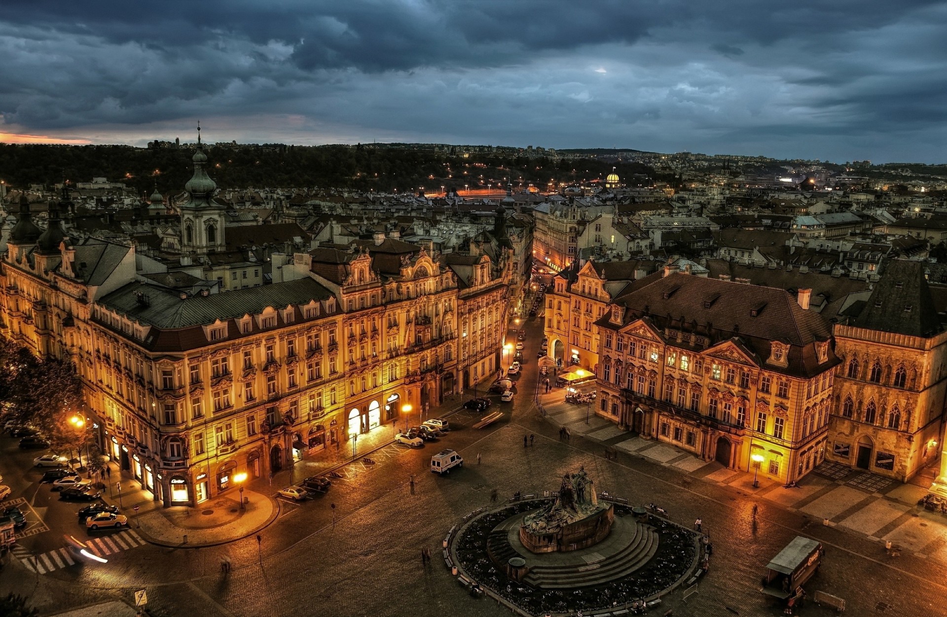 costruzione piazza della città vecchia praga città case