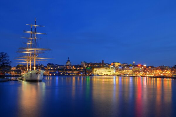 Ночные огни ночью в Стокгольме