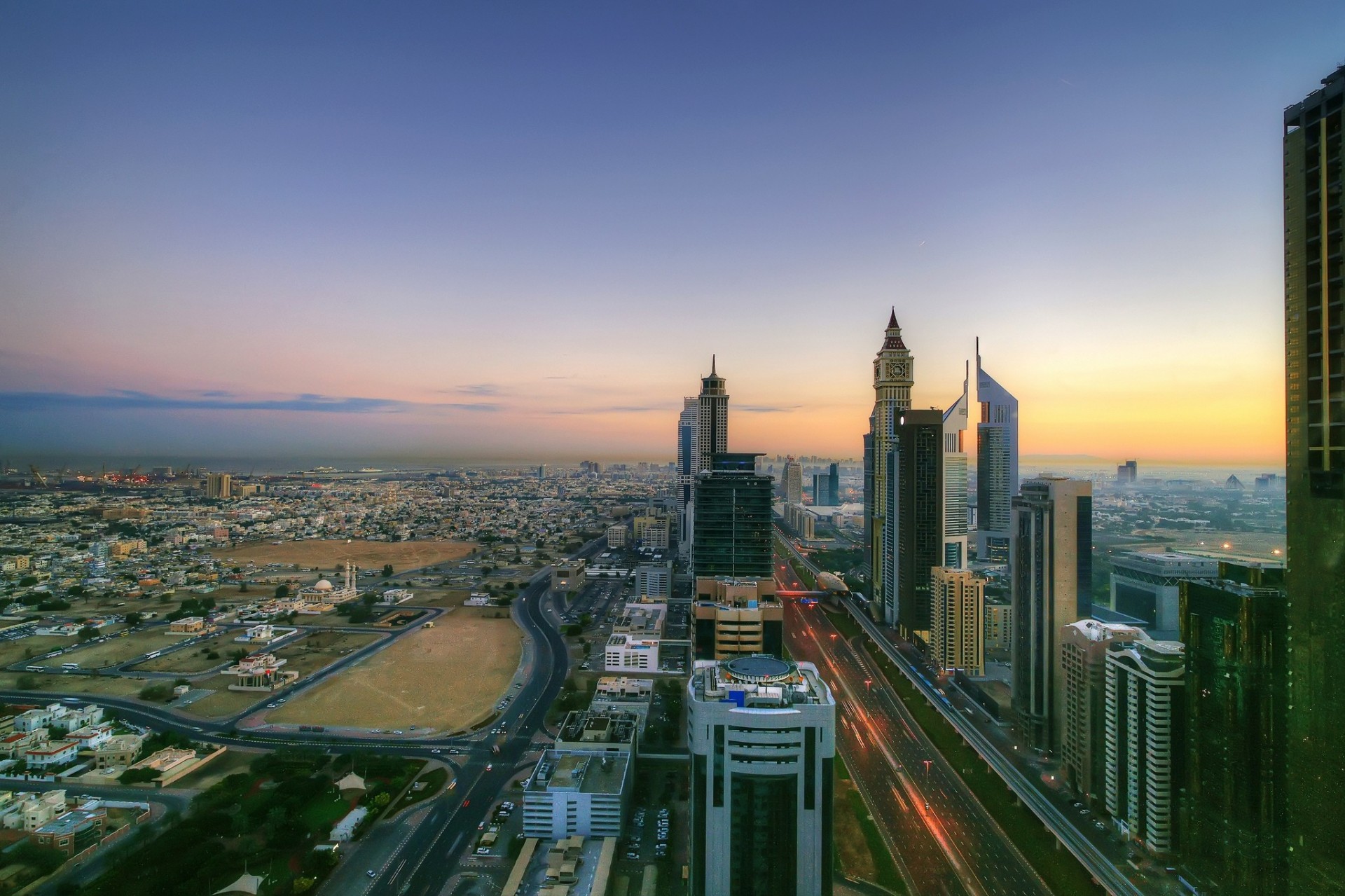 dubaï lumières matin central park