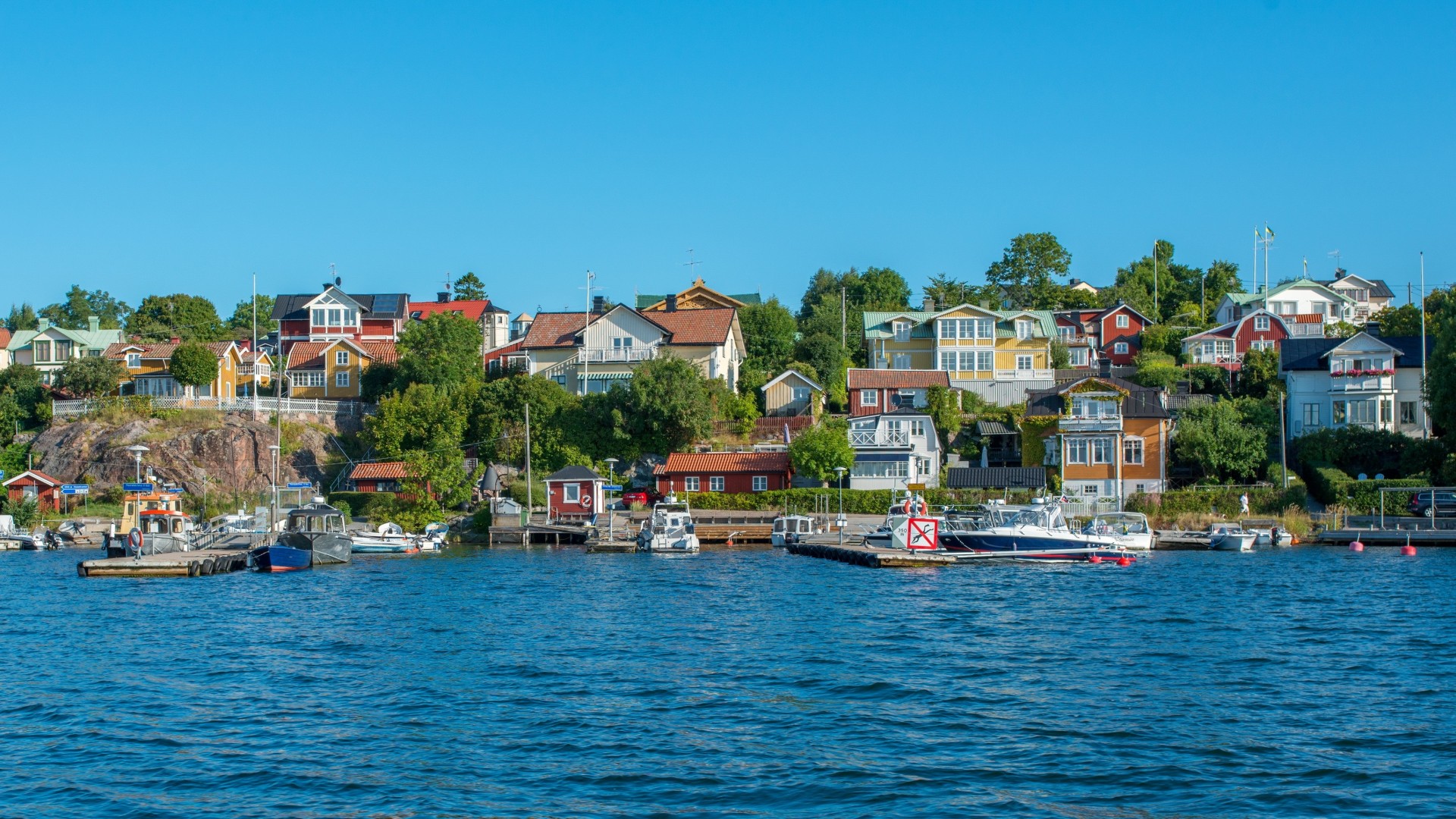 stockholm küste boote schweden stadt liegeplatz häuser