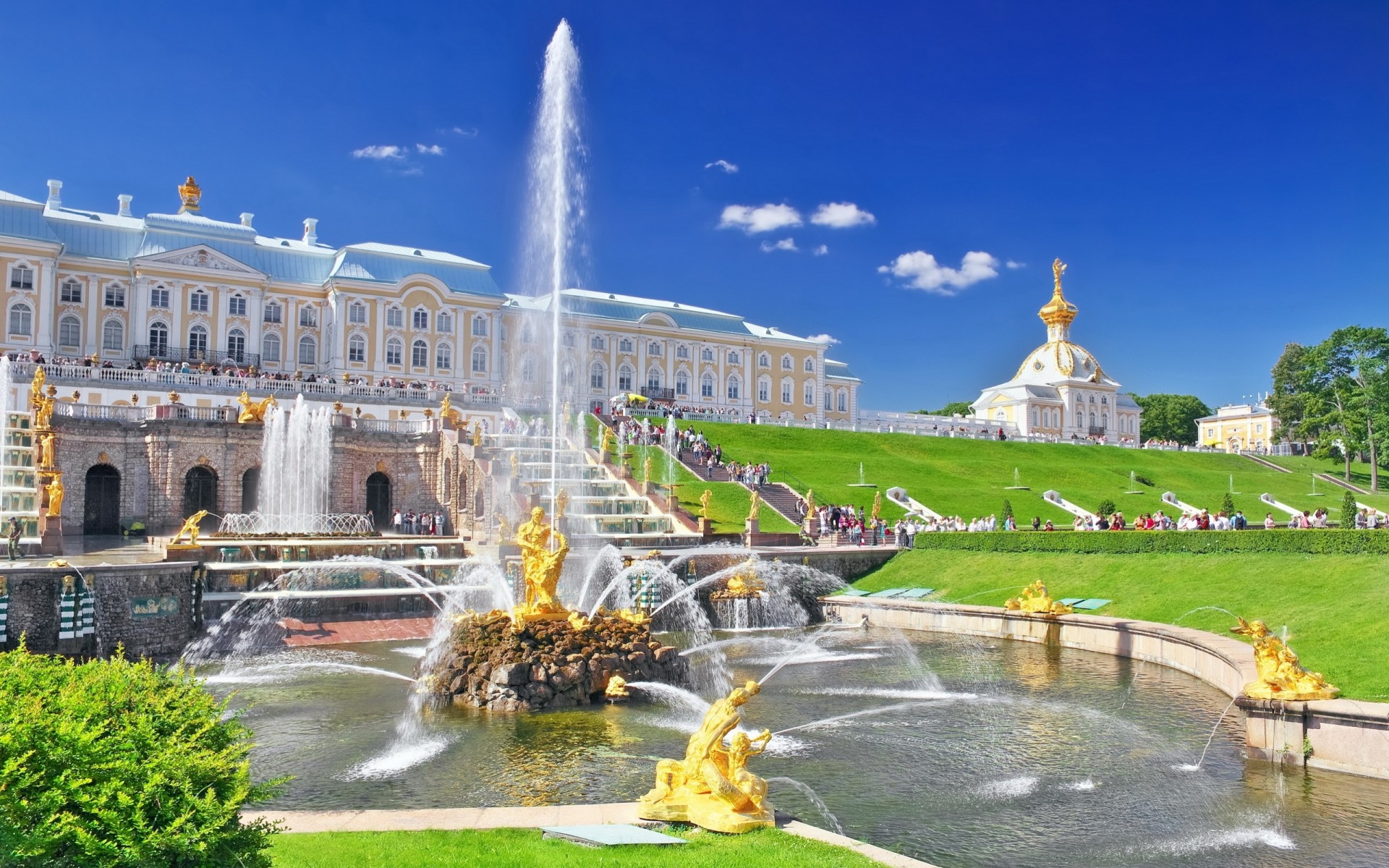 palast peterhof brunnen petrodvorets st. petersburg