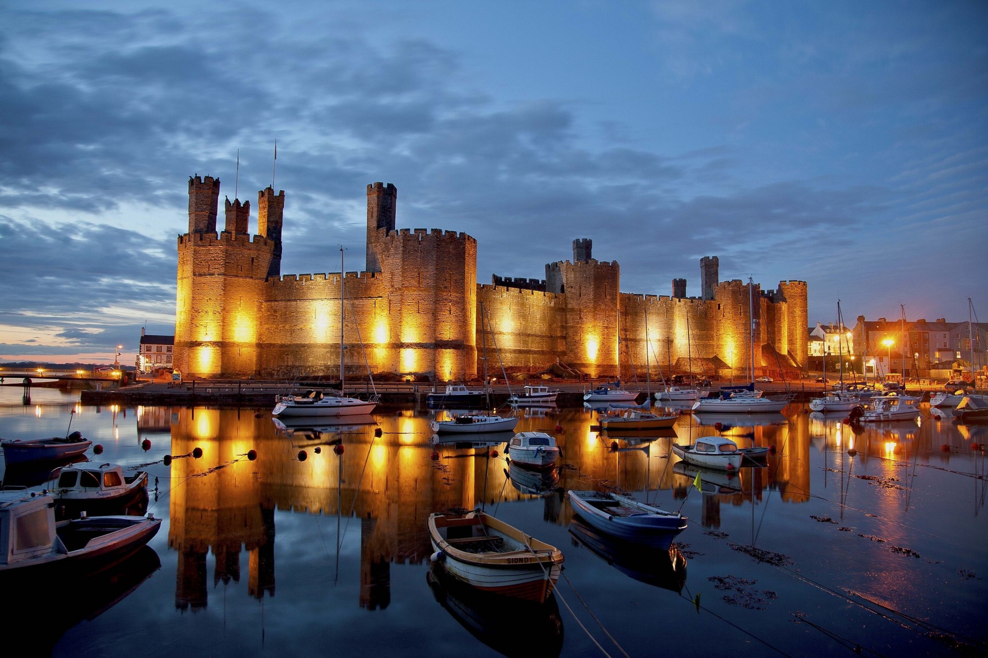 yates reflexión inglaterra bahía bloqueo barcos castillo de carnarvon