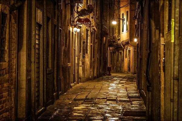 A quiet winding street in Italy