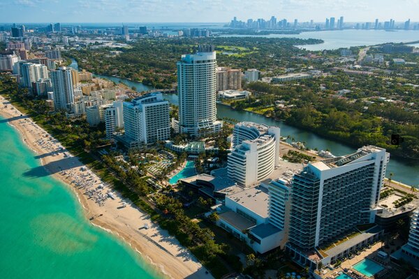 Sonniges Miami aus der Vogelperspektive