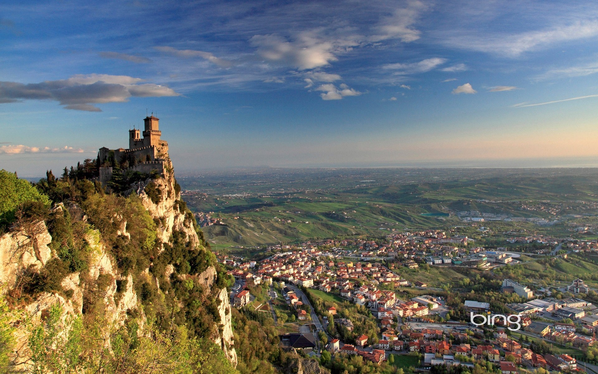 panorama borgo maggiore première tour saint-marin monte titano monte titano