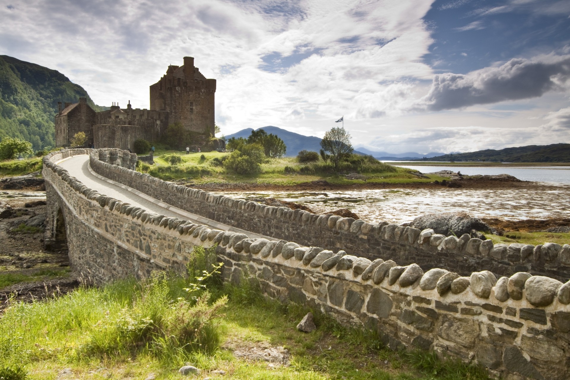 lock bridge dornie eilean donan castle san diego scotland