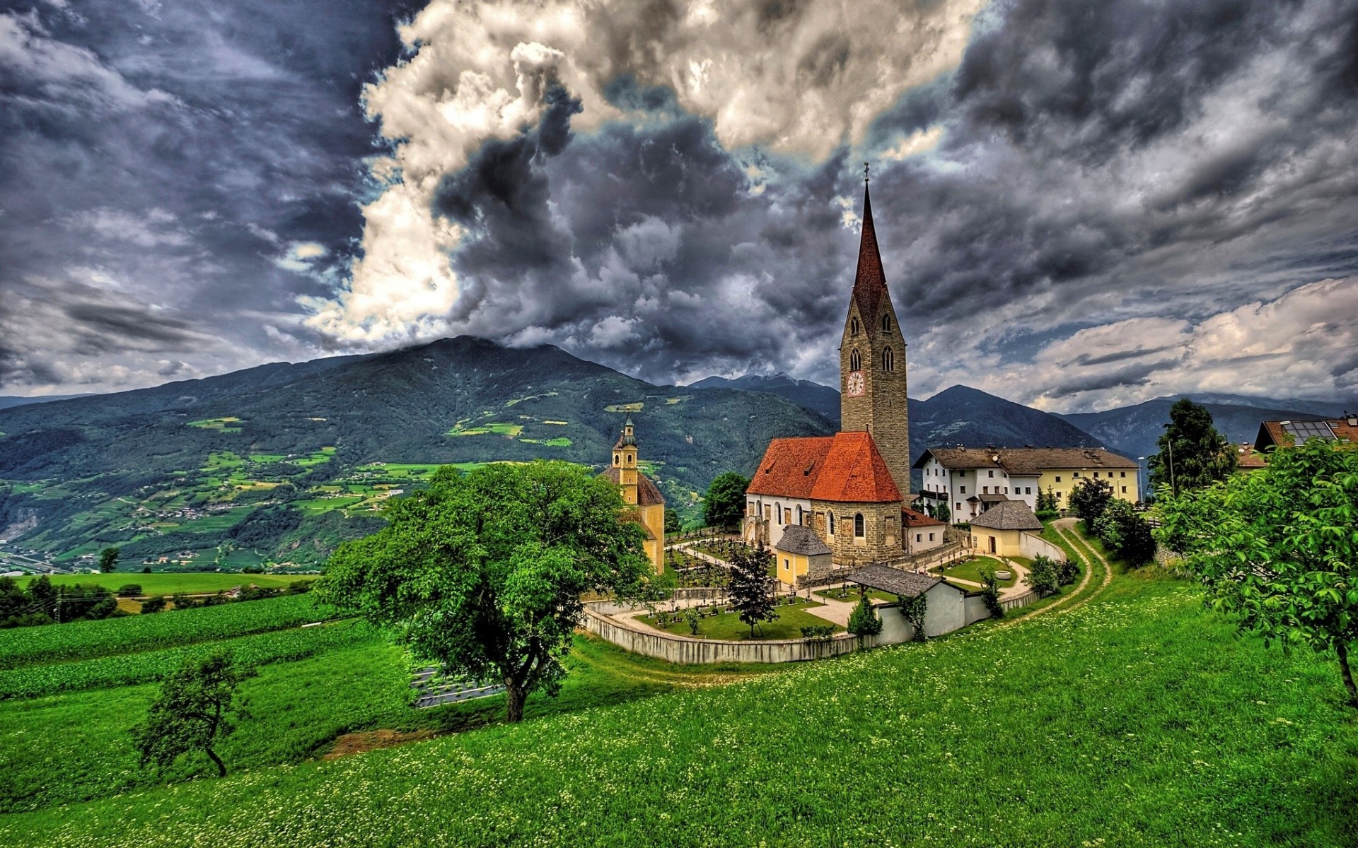 włochy kościół krajobraz bressanone brixen alpy kościół san michele panorama góry drzewa