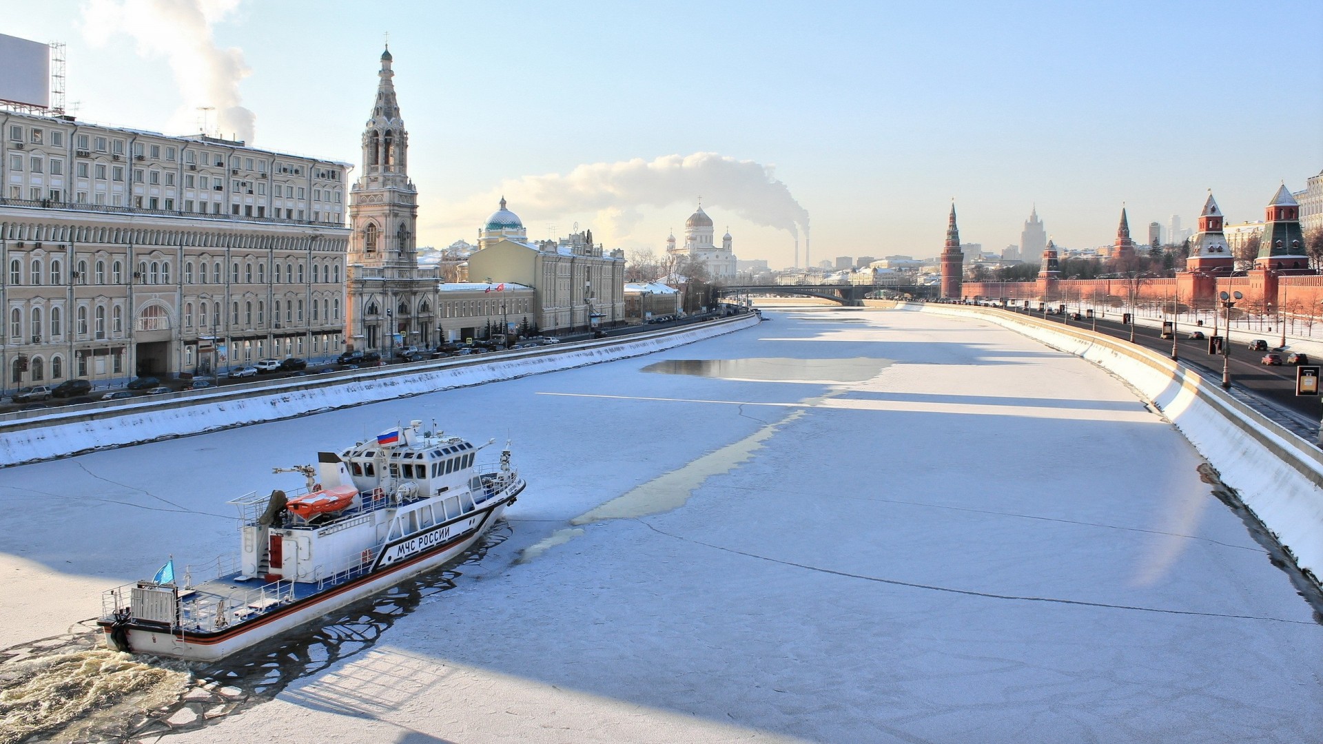 mosca fiume città inverno