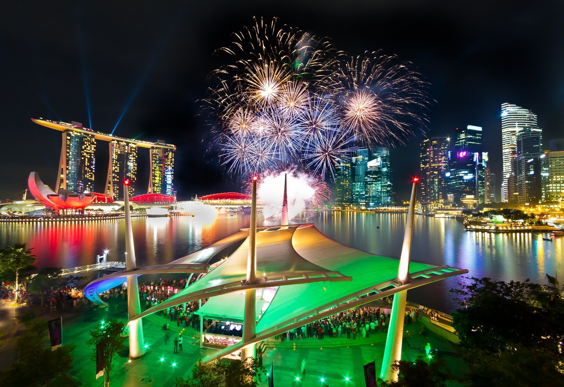 fuegos artificiales singapur marina bay sand