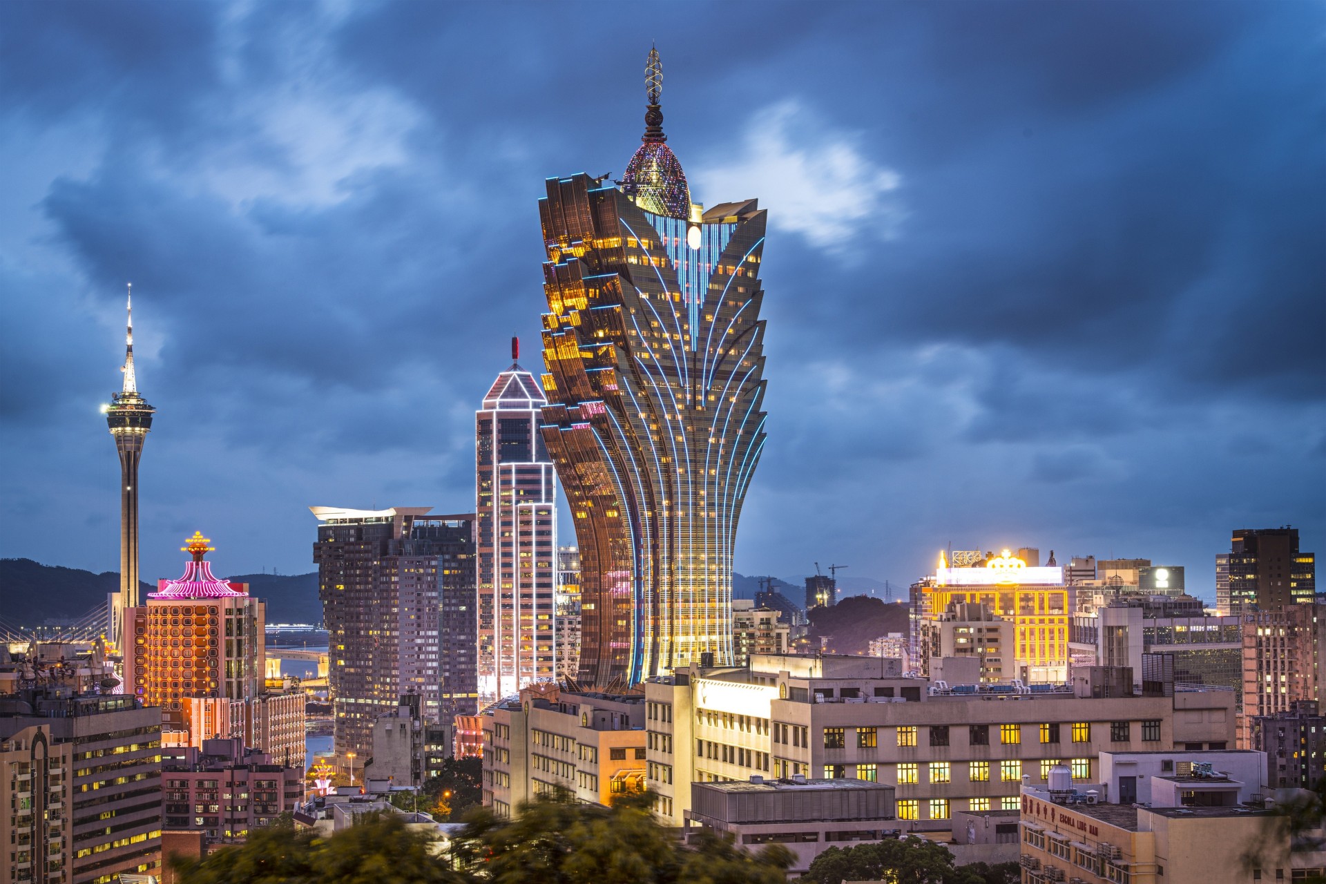 chiny wieżowiec panorama budynek makau grand lisboa hotel night city hotel