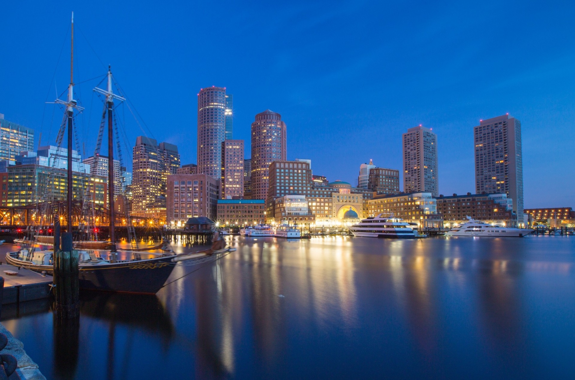 яхты небоскребы бостон массачусетс бухта ночной город