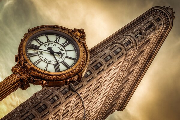 The famous Manhattan clock at the skyscraper