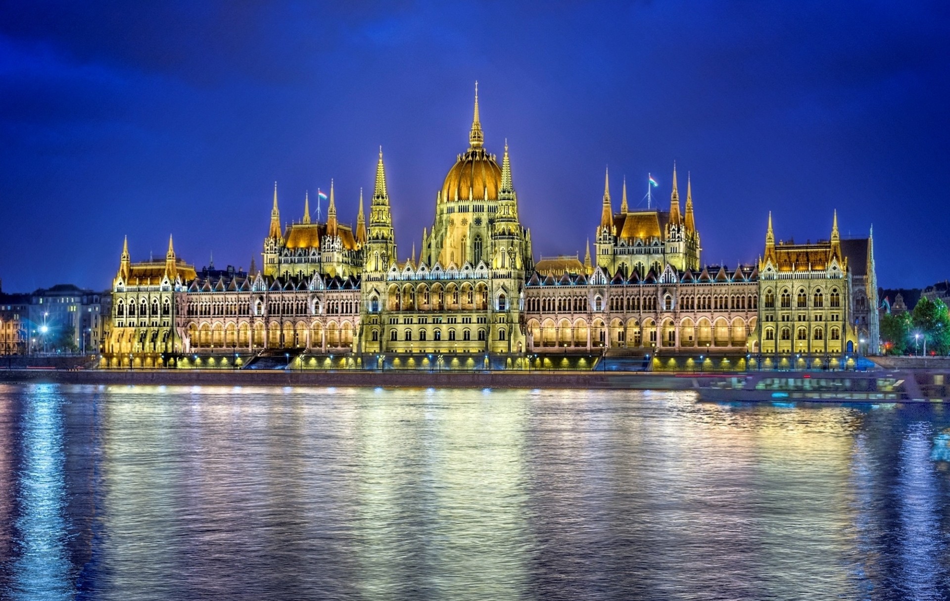 ночь река вода парламент отражение город венгрия здание будапешт освещение дунай