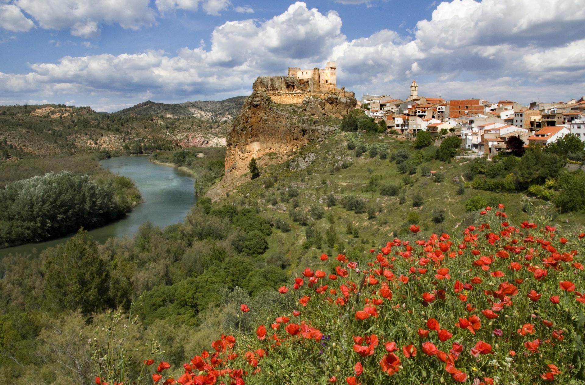 village paysage espagne rivière coquelicots valence