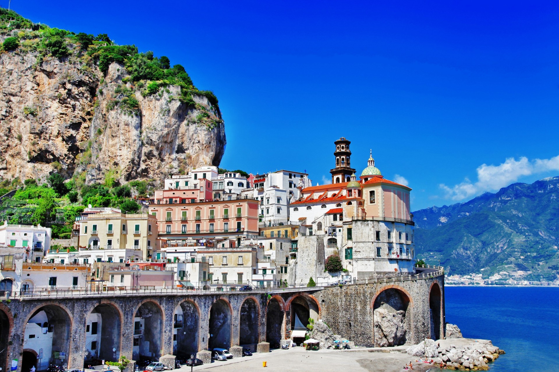 italie positano amalfi bâtiment roches montagnes pont